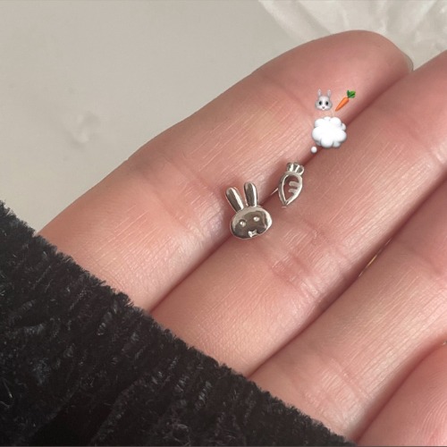 [silver925] 계묘년 귀여운 토끼 당근 은 실버 미니 학생 레이어드 작은 귀걸이